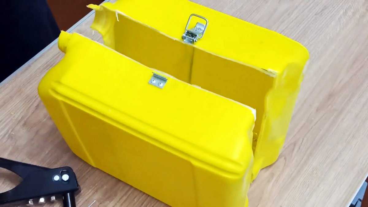 Переносной органайзер для свёрл из канистры: быстро, просто и исключительно удобно