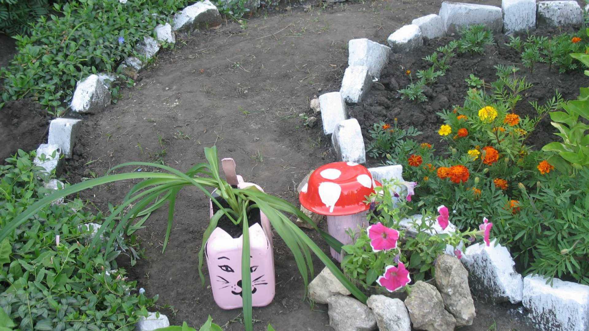 Поделки для сада (дачи и огорода). все новинки 2023 года из подручных средств с описанием
