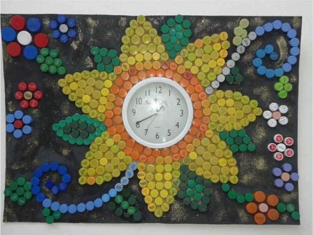 Поделки из крышек от пластиковых бутылок: руководство, как из них можно сделать забор, коврик, садовую дорожку и другие украшения для сада и дома своими руками
