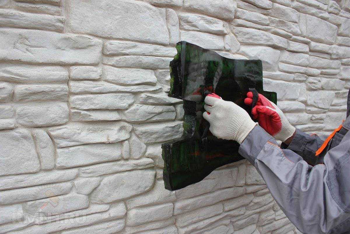 Как сделать своими руками из подручных средств имитацию на стене под натуральный камень из пенопласта, гипса или яичных лотков: формы, отделка, техники