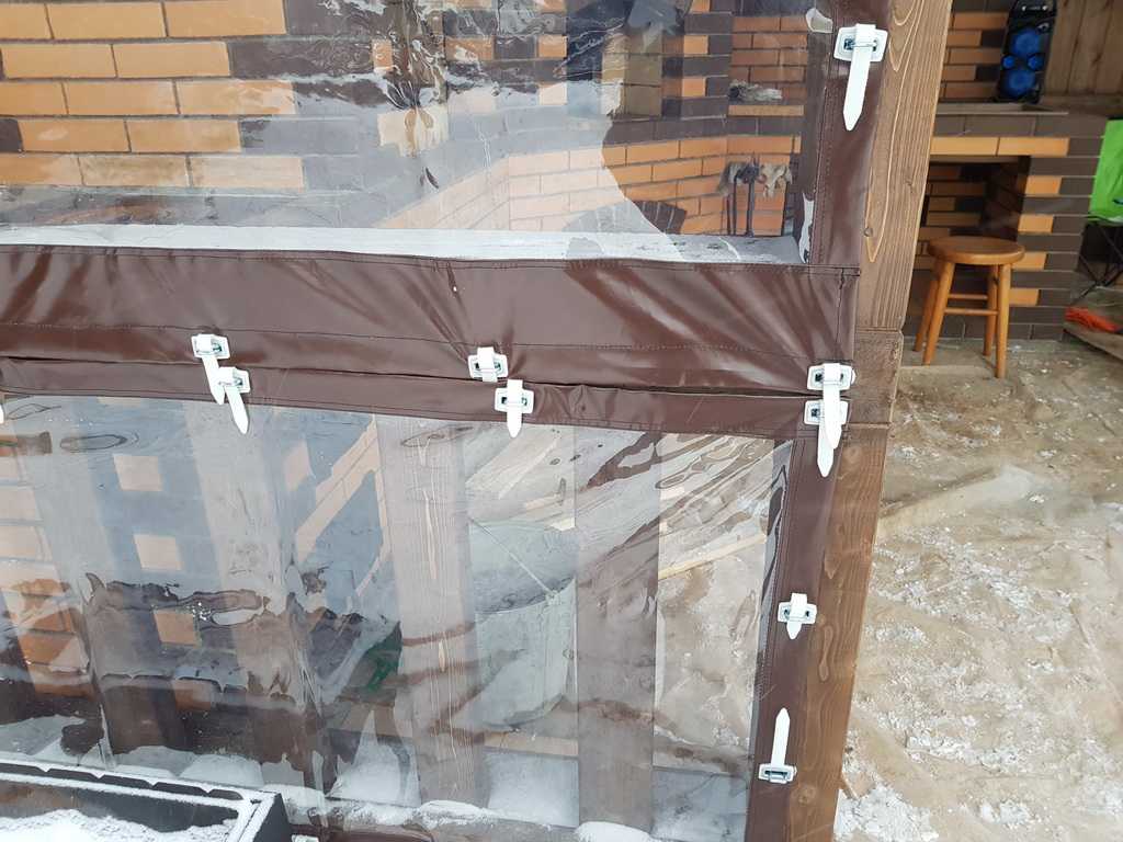 Гибкие окна для веранд - свойства, особенности, установка